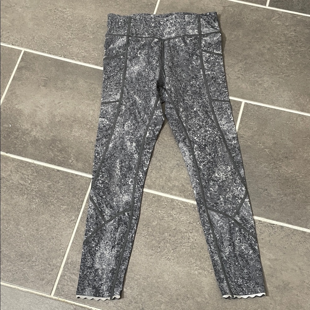 Lululemon Tight Stuff Tight II size 4